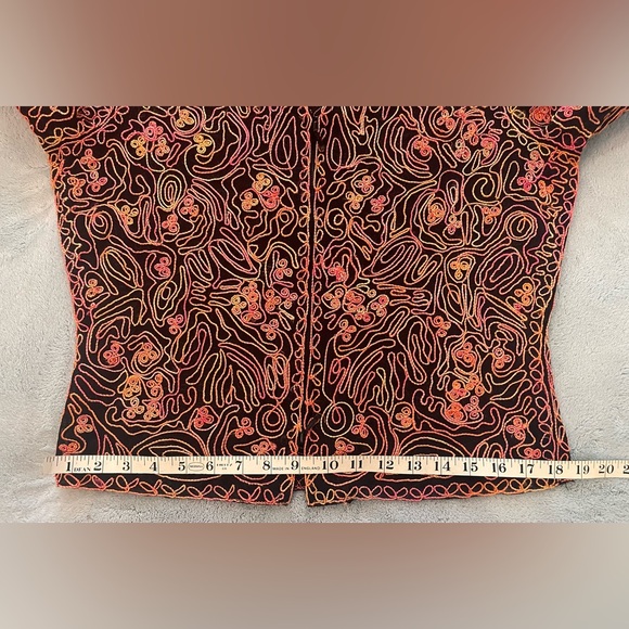 Casual Studio Colorful Embroidered Women's Top - Picture 12 of 14